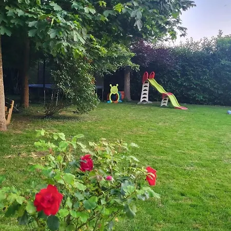 펜션 Maison Charmante Avec Piscine A Mecringes, 100 M² Mecringes