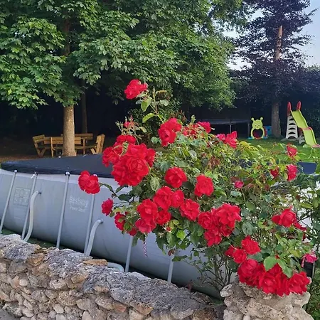 펜션 Maison Charmante Avec Piscine A Mecringes, 100 M² *